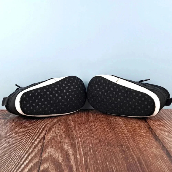 Infant Boots, Soft Bottom, sz 2, Black and White - Picture 6 of 7